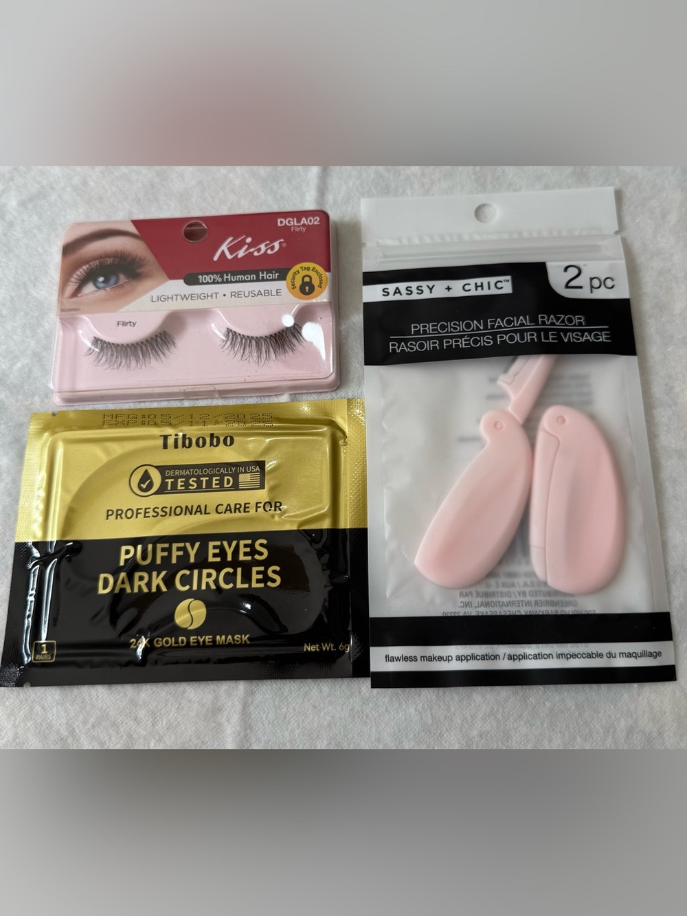 Kiss Eyelashes Beauty Bundle with Pink Facial/Brow Razor and Gold Eye Mask